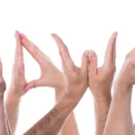 das wort handwerk aus haenden geformt und freigestellt.jpg